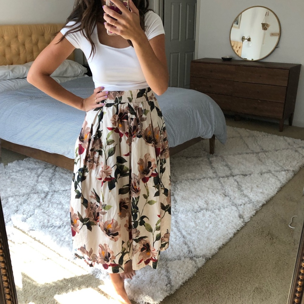 ZARA Woman S Floral Hibiscus Full Midi Skirt NWOT